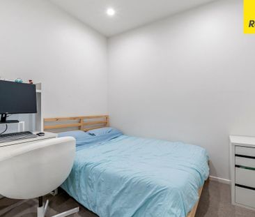 Superb Inner City Living! One Bedroom Plus Study - Photo 5