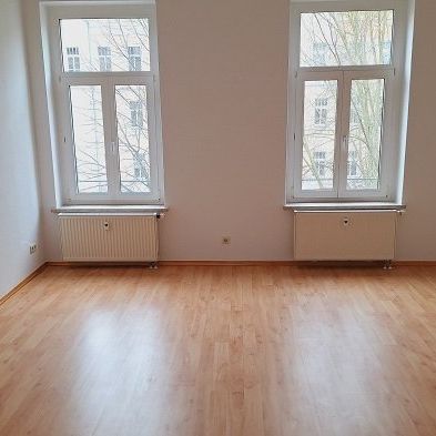 WG Aufgepasst!! - 2 gleiche Zimmer und Gemeinschaftsküche mit Balkon - Photo 1