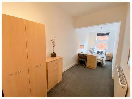 3 bedroom house share to rent - Photo 3