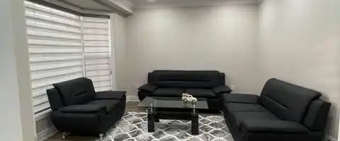 2357 FALKLAND CRESCENT — 3 Bedroom - Photo 1