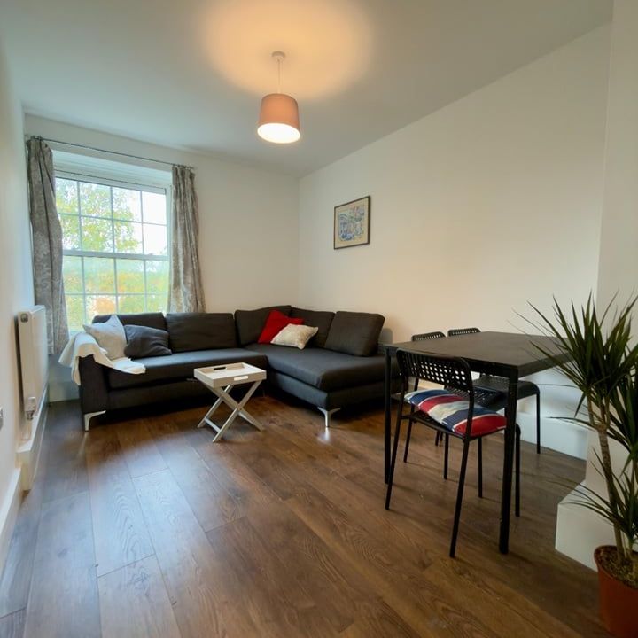 Room in a Shared House, Netherby House, SW8 - Photo 1