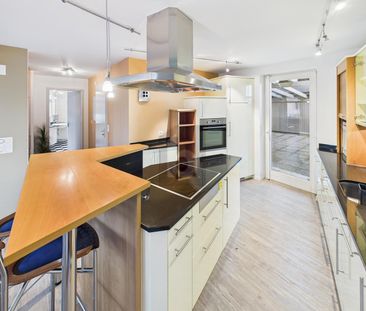 LARGE TERRACE, WITH STYLISH KITCHEN AND BATHROOM - Foto 3