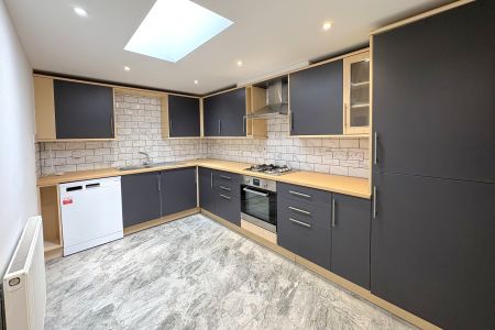 33-45 Church Street, Walton-on-Thames, Surrey, KT12 - Photo 5