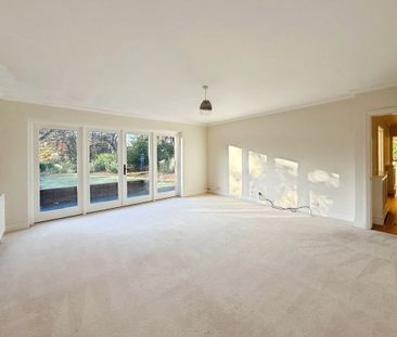 Knowl Hill, Woking, Surrey, GU22 7HL - Photo 6