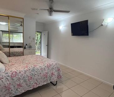 Stylish Living - Fully Furnished - Photo 5