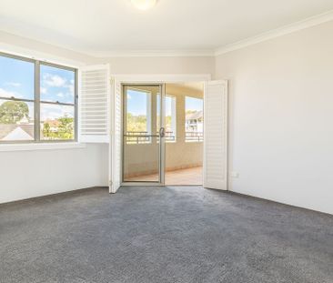 Stylish, Spacious And Modern Three Bedroom Apartment with access to... - Photo 6