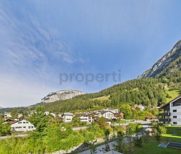 Luxuriöse 3.5-Zimmer-Wohnung in Trin Mulin, GR - Photo 2