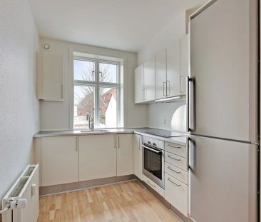 Central beliggenhed 4-værelses lejlighed - Photo 6