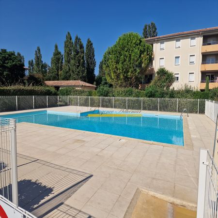 Appartement T3 dans résidence sécurisée avec balcon et parkings privés - Photo 3