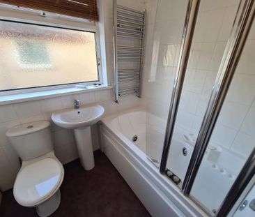 4 bedroom detached house to rent - Photo 6