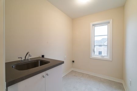 For Lease - 19 Stennett Drive, Georgina, Ontario - Photo 5