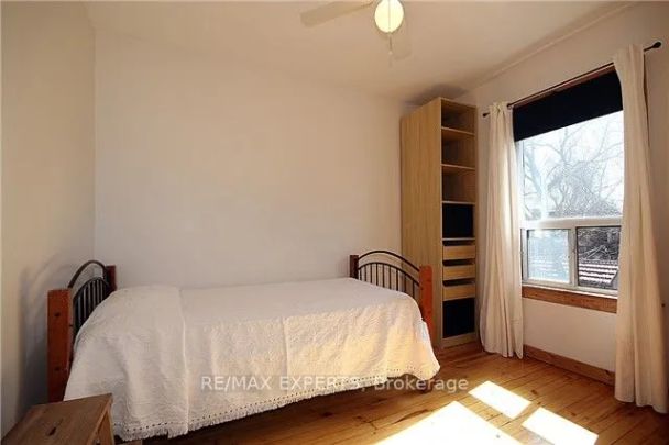 Detached Home For Lease | W9045475 - Photo 1