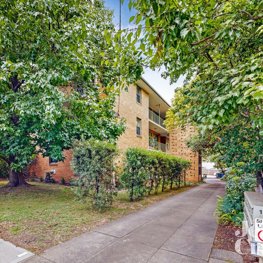 8/162 Barkers Road, Hawthorn - Photo 1