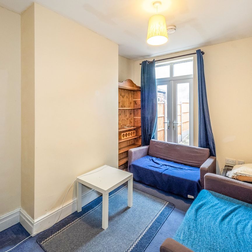 4 bedroom property to rent Chandos Street, Leamington Spa, CV32 - Photo 1