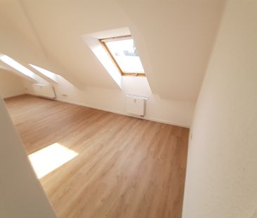 Traumwohnung unter dem Dach, komplett renoviert - Foto 4