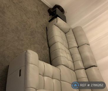 3 bedroom end of terrace house to rent - Photo 5