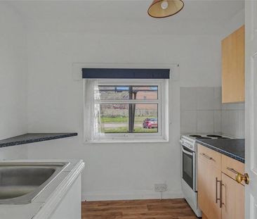 1 bedroom semi-detached house to rent - Photo 5