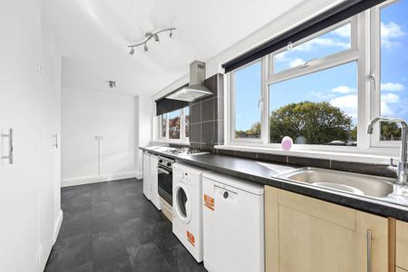 2 bedroom maisonette to rent - Photo 5