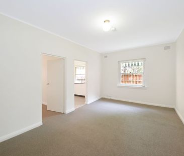 Smartly Presented One-Bedroom Apartment in Boutique Security Block - Photo 1