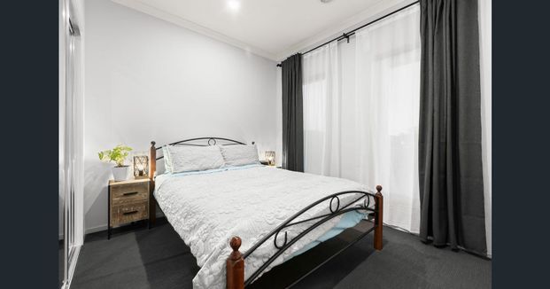 **For Lease: Stunning Family Home in Cranbourne East - $620/week** - Photo 1