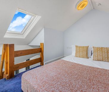 2 MOOR VIEW Leeds - LS6 1AQ - Photo 5