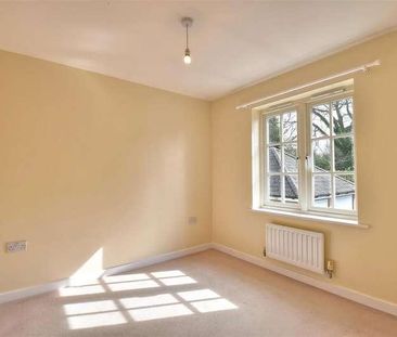 The Lindens, St. Benets Way, Tenterden, TN30 - Photo 2