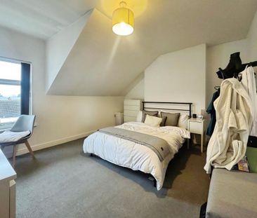 3 bedroom coach house to rent - Photo 6