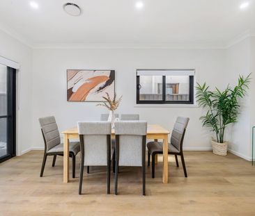 Dual-Living Luxury | 4-Bed Main Home + Self-Contained 1-Bed Studio - Photo 2