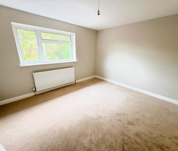 2 bedroom end of terrace house to rent - Photo 5