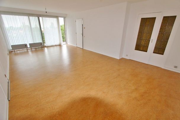 Rustig appartement dichtbij het centrum met 2 slaapkamers en staanplaats! - Foto 1