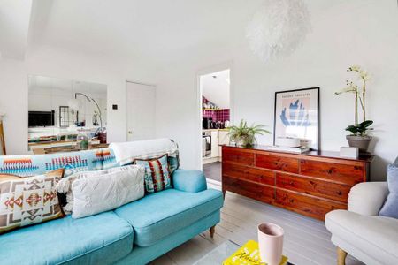 2 bedroom flat to rent - Photo 4