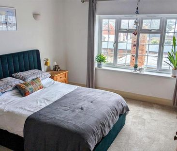 2 bedroom apartment to rent - Photo 6