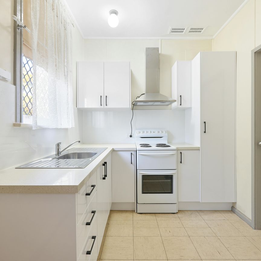 Neat and Tidy Tamworth West - Photo 1