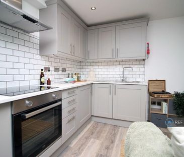 1 bedroom flat to rent - Photo 6