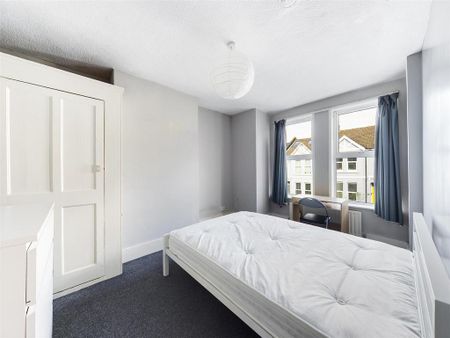 5 bedroom terraced house to rent - Photo 4