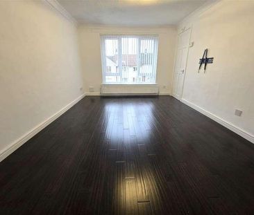 Elphinstone Crescent, Murray, East Kilbride, G75 - Photo 1