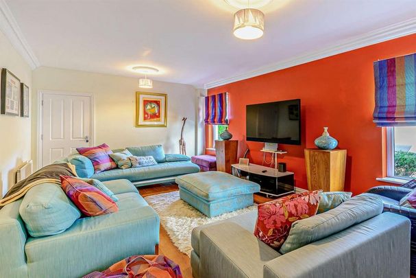 4 bedroom semi-detached house to rent - Photo 1