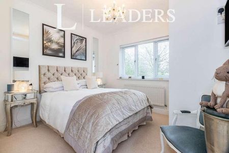 Garlands Road, Leatherhead, KT22 - Photo 5