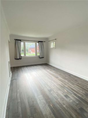 For Lease - 125 Innisfil Street, Barrie, Ontario - Photo 1