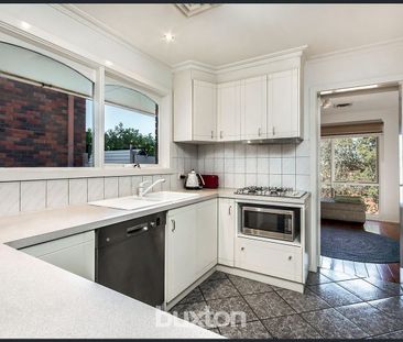 Large Family Home!! - Photo 6