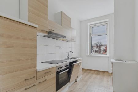 Helle, sonnige Stilaltbauwohnung mit Stadtblick - Photo 4