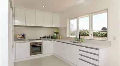 Spacious Home - Photo 4