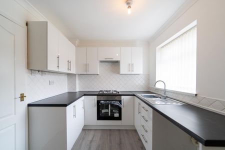 2 bedroom terraced house to rent - Photo 4