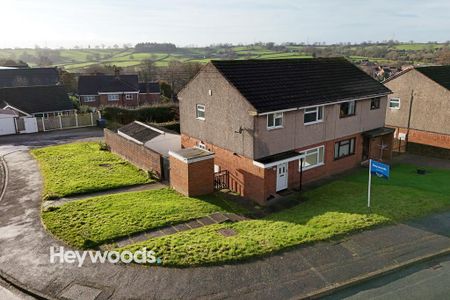 3 bedroom semi-detached house to rent - Photo 5