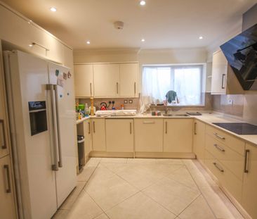 One-Bedroom House share - Photo 6