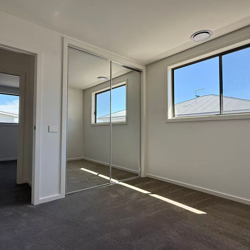 Rare Leasing Opportunity – Brand New Home by Sekisui House Please contact Wilson 0456277777 for inspection - Photo 1