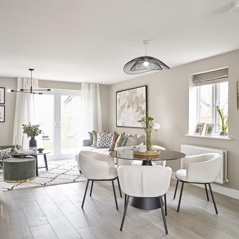 3 bedroom end of terrace house to rent - Photo 1