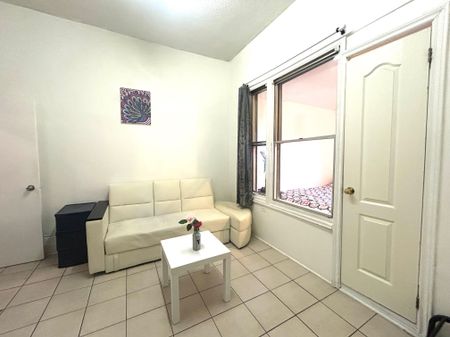 For Lease - 50 Bellevue Avenue Unit# Lovely, Toronto, Ontario - Photo 2