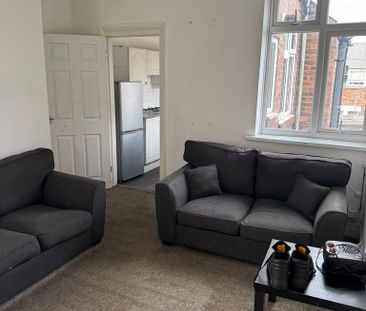 3 bedroom apartment to rent - Photo 1