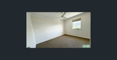 Modern, Convenient Townhouse close to CBD - Photo 3